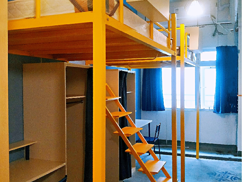 标准幽雅双床loft