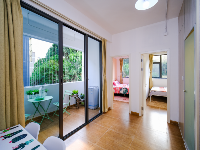 泊寓-横岗华茂公社