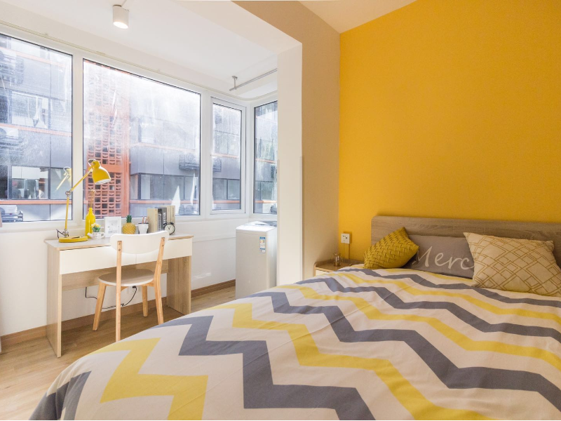 经济阳光阳台单间 · 泊寓-东郊记忆店