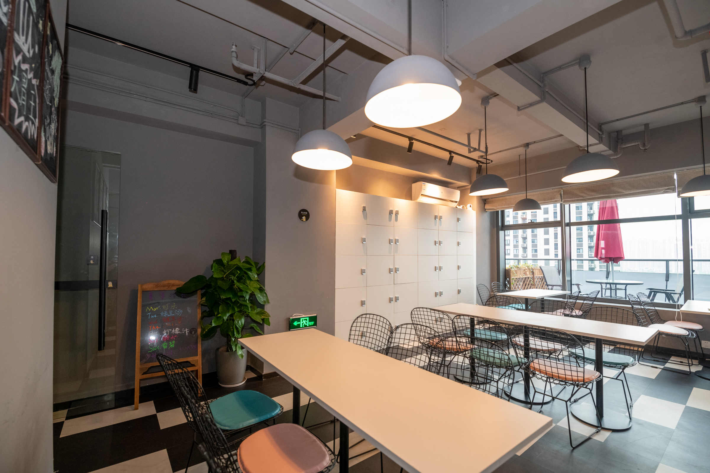 优选温馨单间 · 泊寓-万科城店