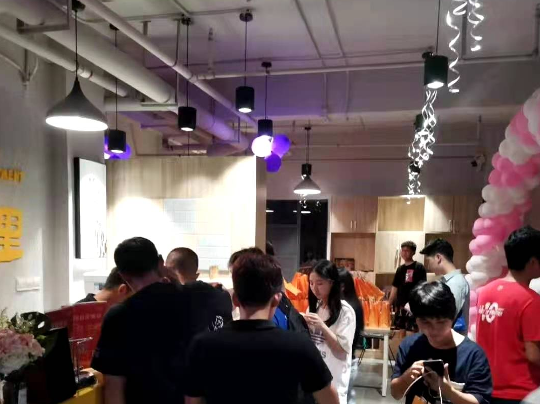泊寓-龙华元芬公社