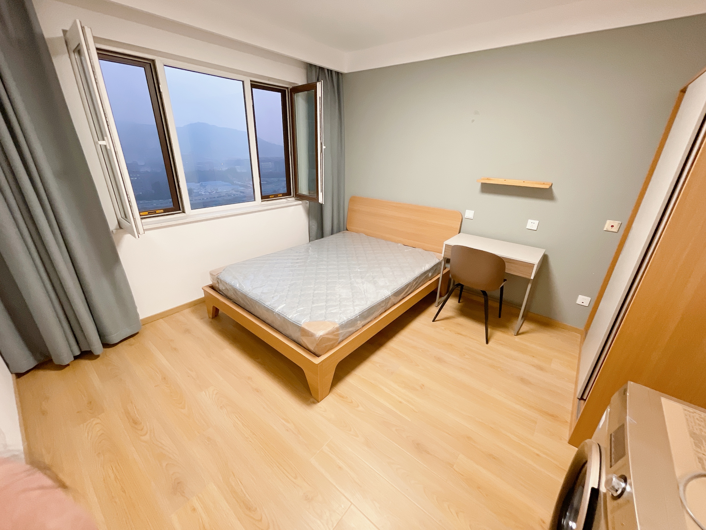 标准阳光考研单间合租 · 中新泊寓-海珀天沅店