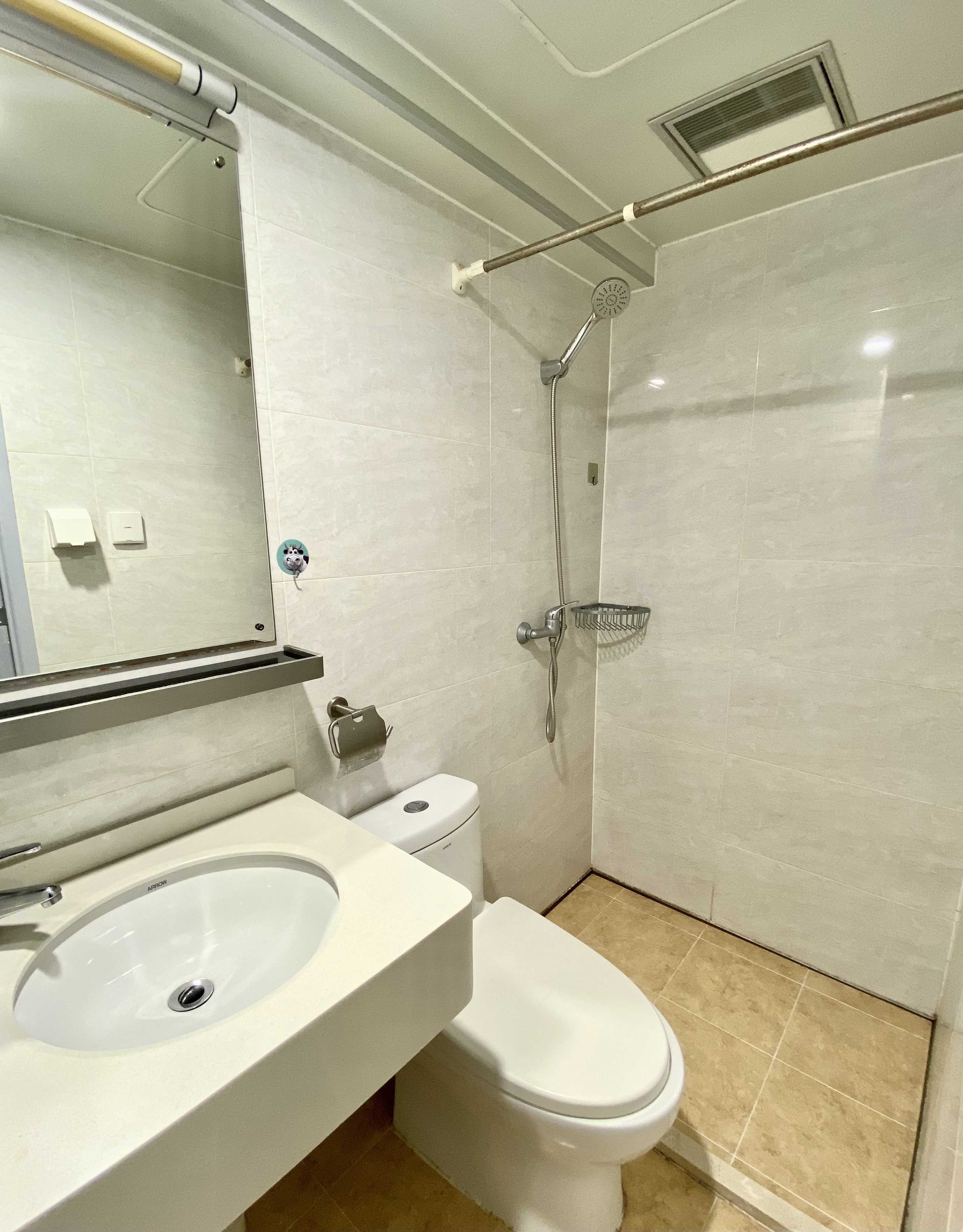 标准阳光单间 · 泊寓-总部城店