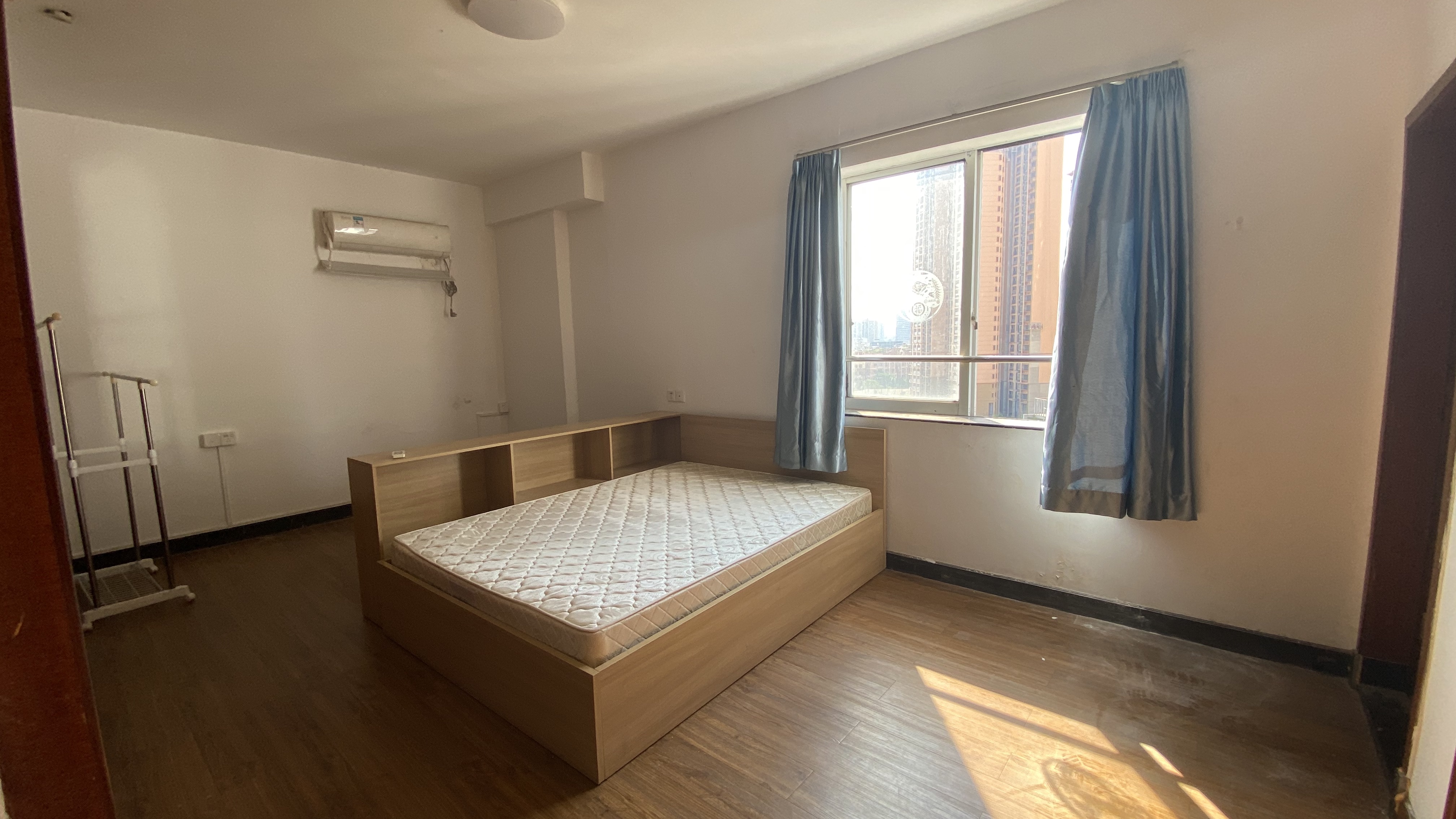 优选幽雅一房 · 泊寓-莞城世博店