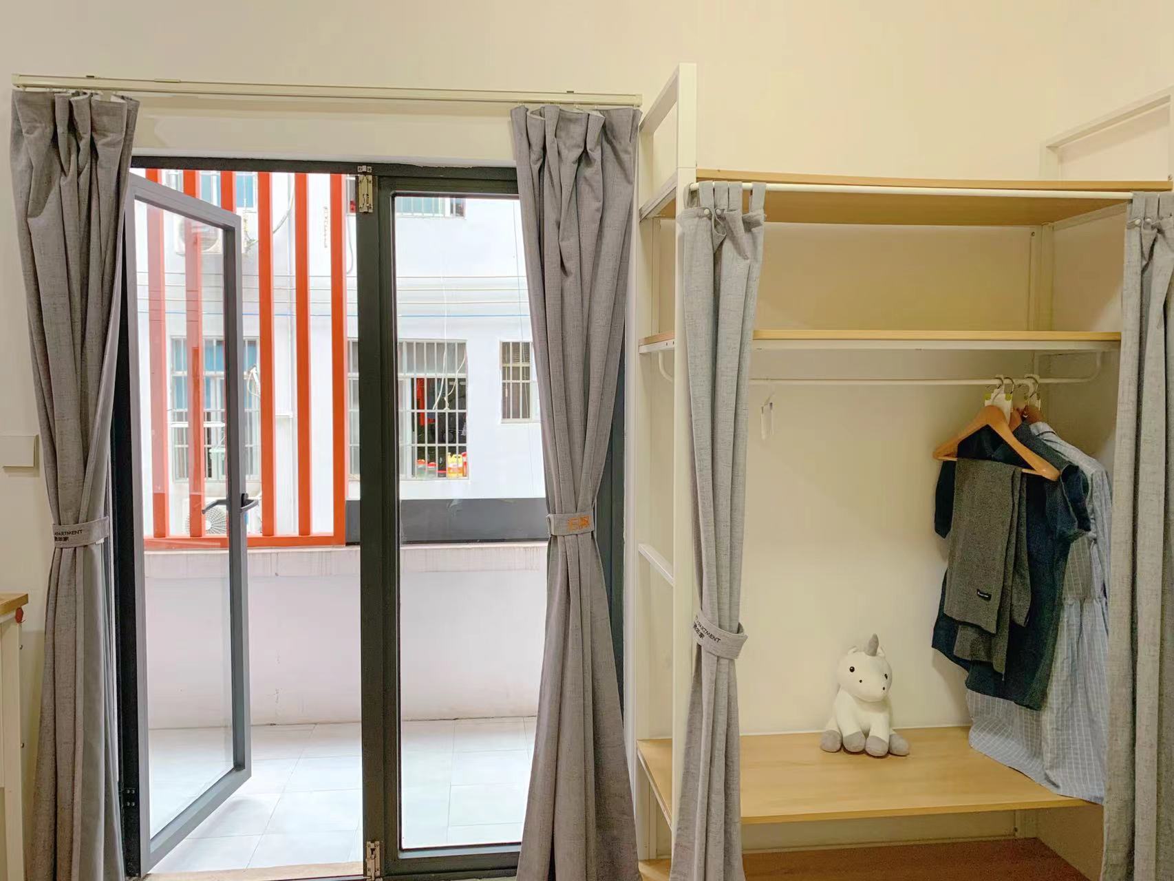 标准阳光阳台单间 · 泊寓-横琴石山店