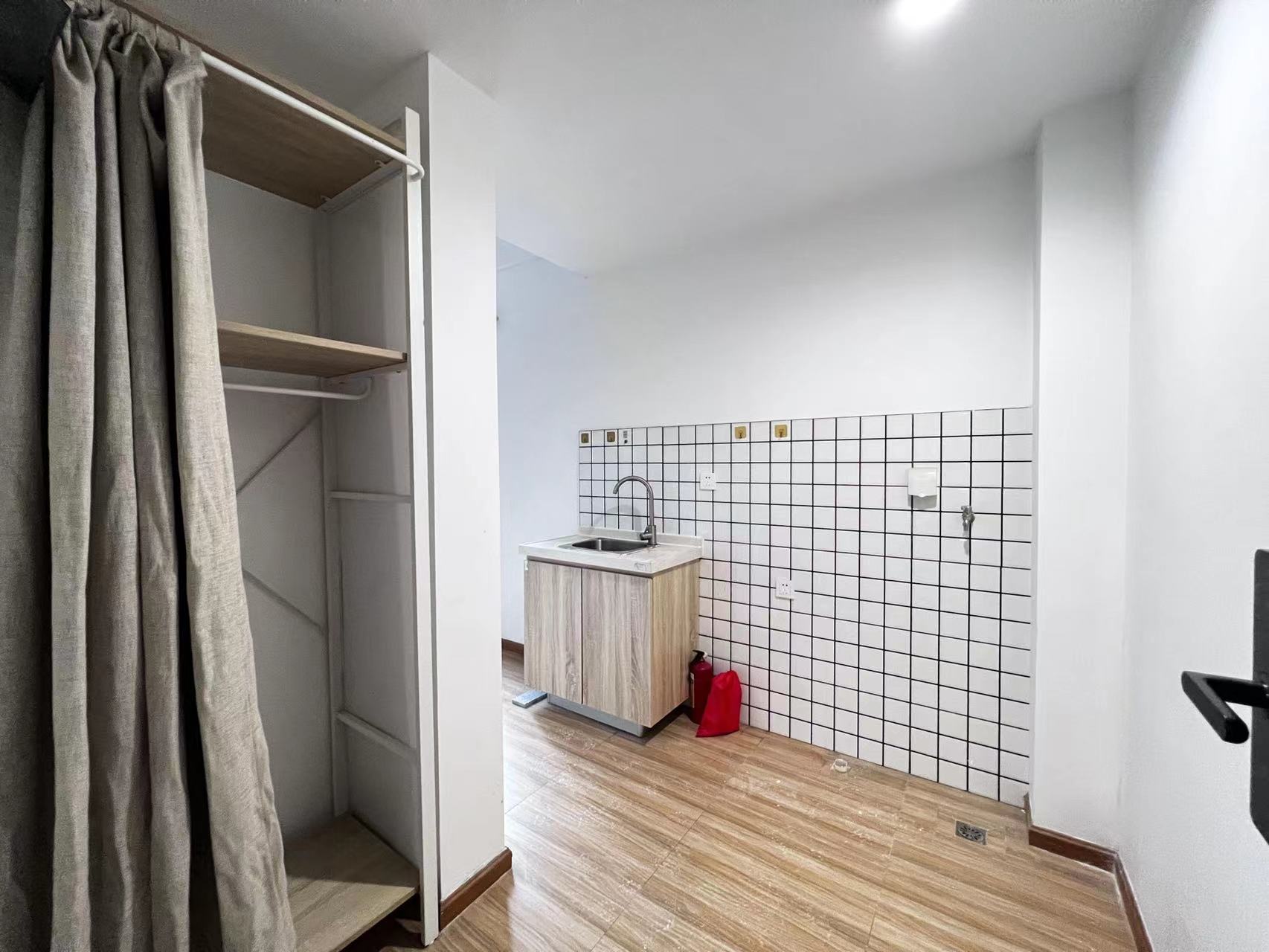 标准电梯单间 · 泊寓-松岗地铁口公社