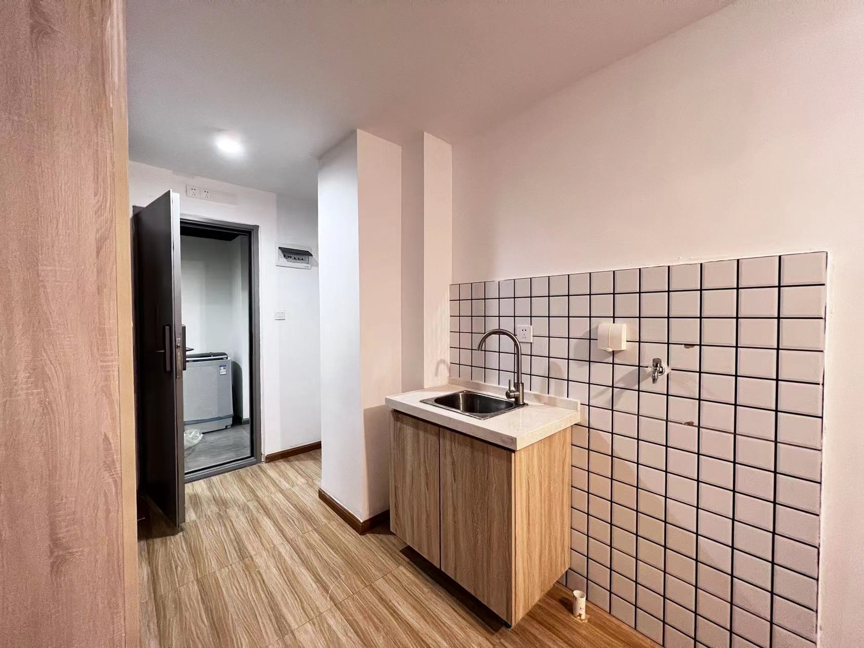 标准电梯单间 · 泊寓-松岗地铁口公社