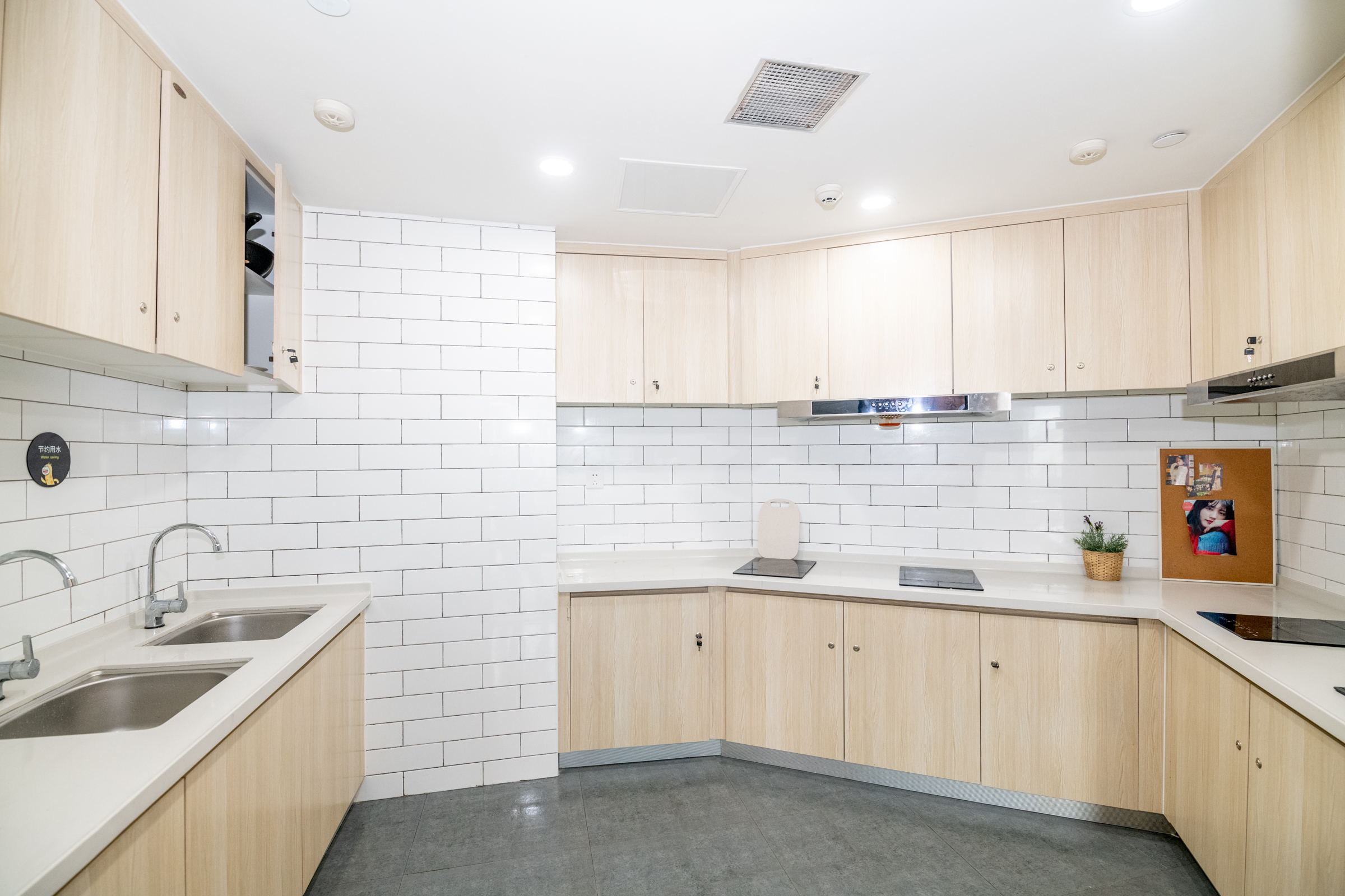 经济温馨单间 · 泊寓-万科城店