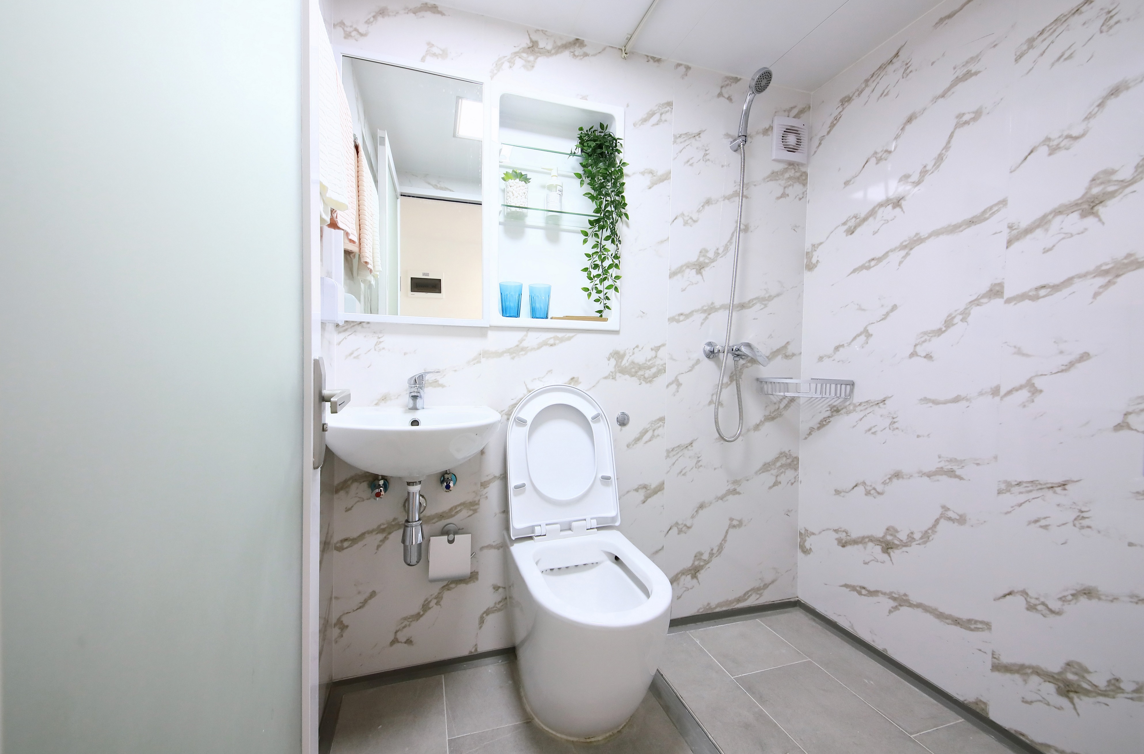 优选阳光大单间 · 泊寓·五羊邨地铁站店