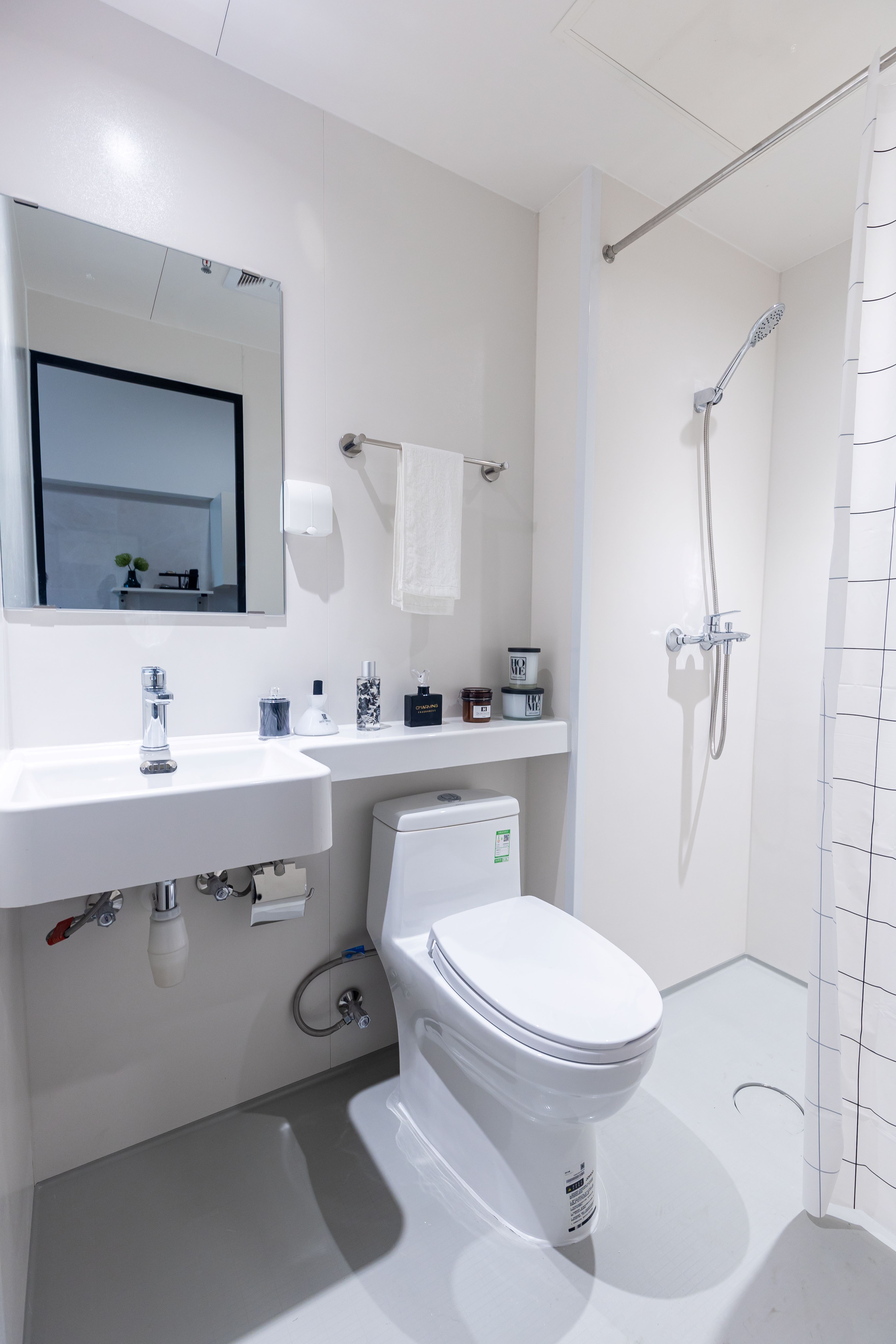 优选阳光单间 · 泊寓-万汇云谷店