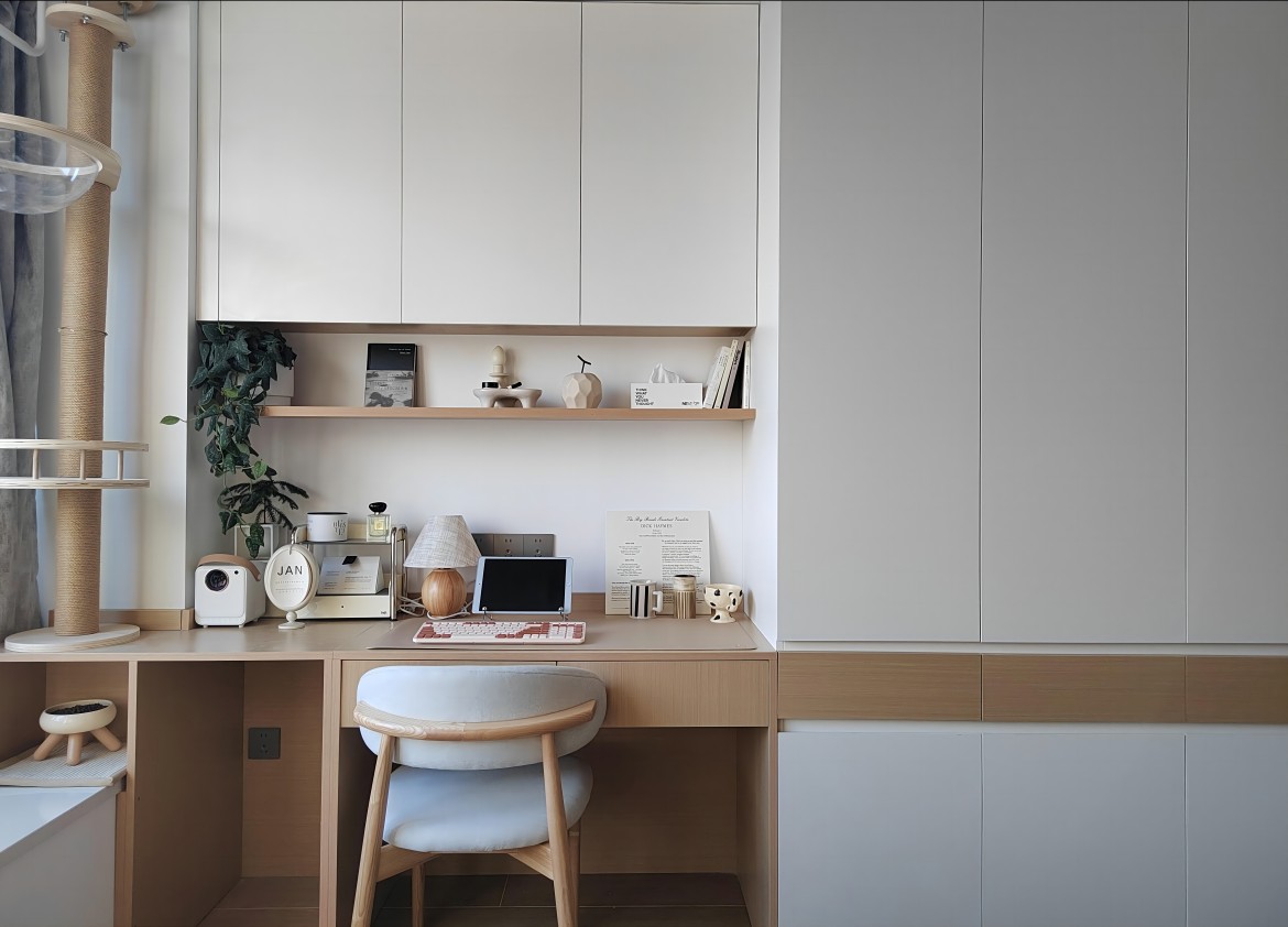 标准阳光飘窗单间 · 泊寓三元里旗舰店