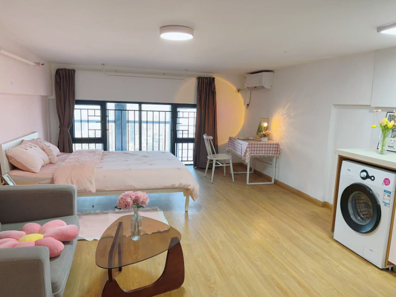 电梯飘窗大单房 · 泊寓-魁奇路地铁站店