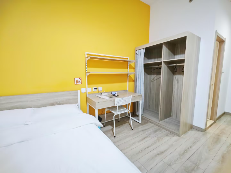 标准幽雅静谧单间 · 泊寓-七号街店