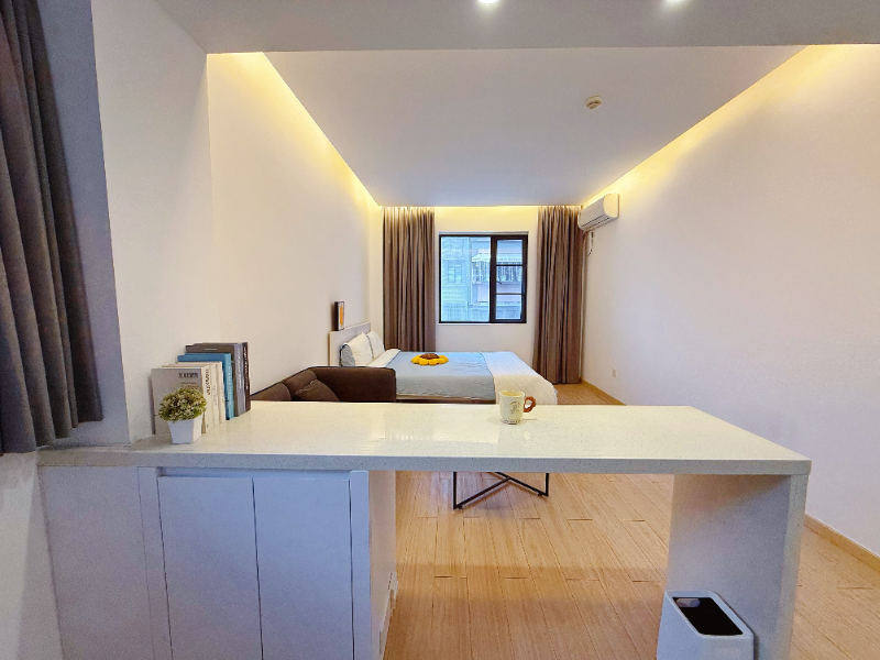 优选阳光大单间 · 泊寓·五羊邨地铁站店